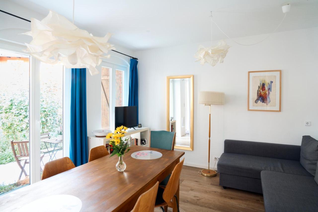 Appartamento Beautiful Backyard Remise Berlino